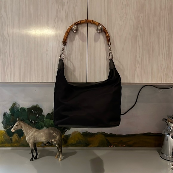 Gucci Handbags - Gucci bag black